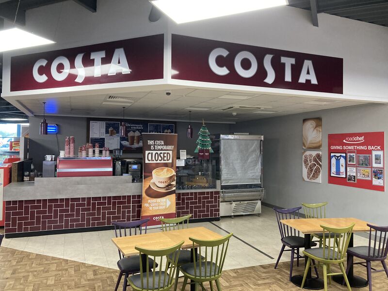 File:Costa kiosk Strensham South 2023.jpg