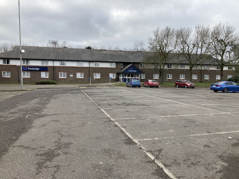 File:Travelodge Leicester Markfield 2022.jpg