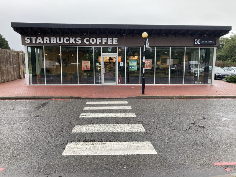 File:Starbucks DT Warwick North 2021.jpg
