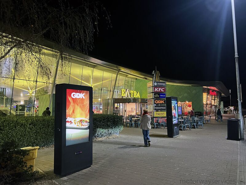 File:Cobham night 2025.jpg