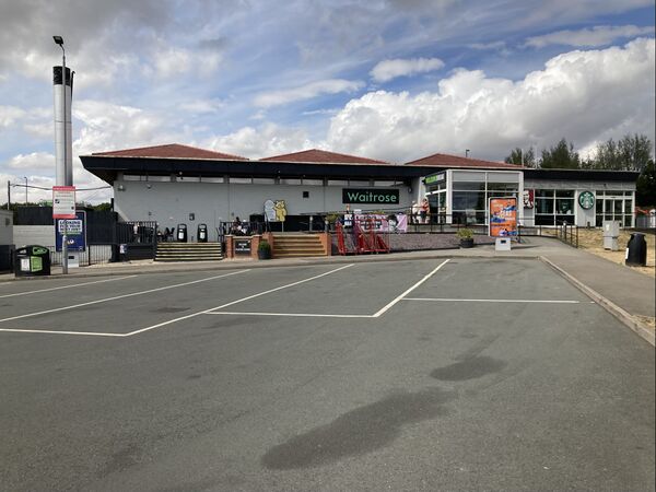 Peartree services Motorway Services, Peartree service station info