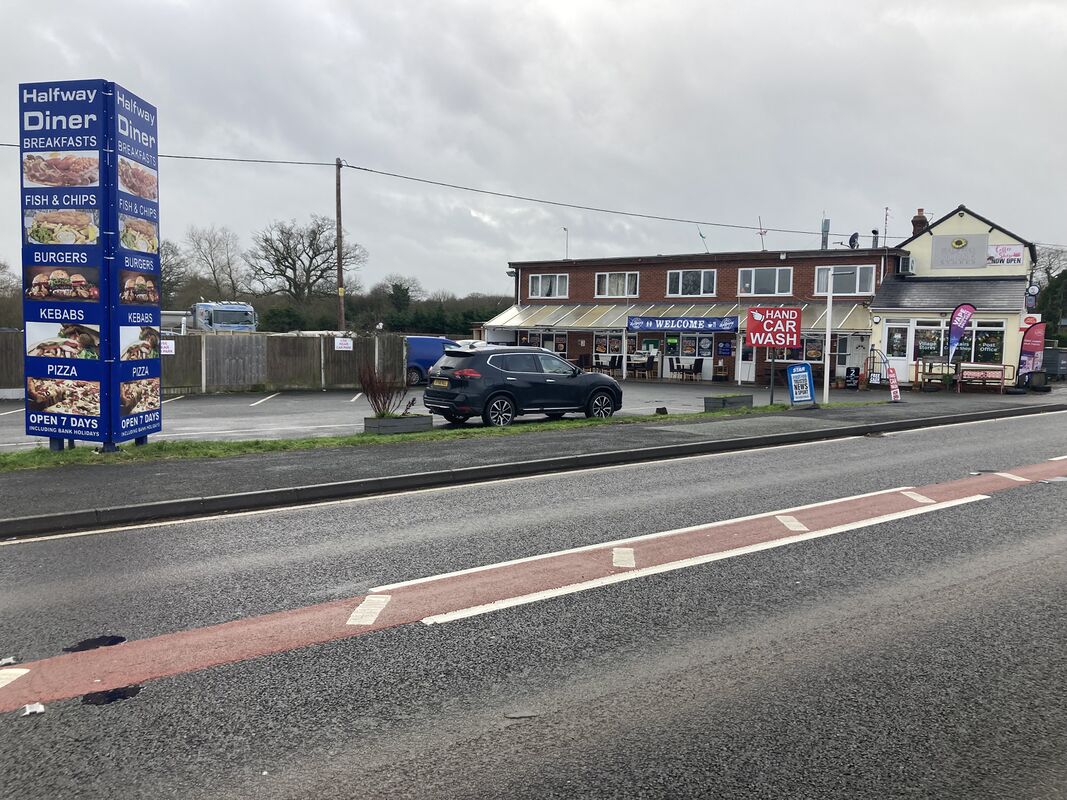 Halfway House services Motorway Services, Halfway House service