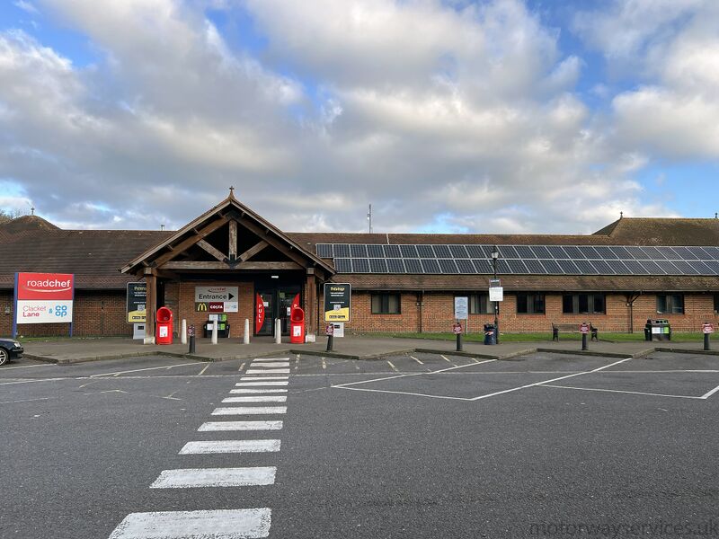 File:Clacket Lane coach 2025.jpg