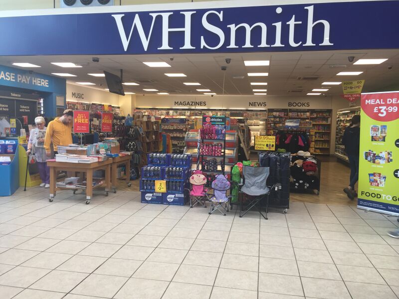 File:WHSmith Winchester South 2019.jpg