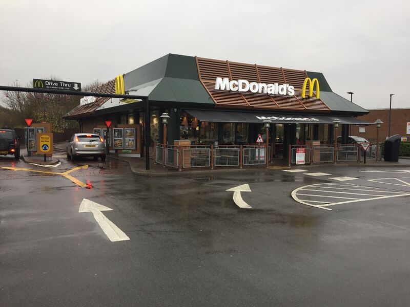 File:McDonalds Sittingbourne 2018.jpg
