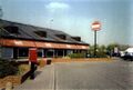 Rothersthorpe: Rothersthorpe northbound 2001 Wimpy exterior.jpg