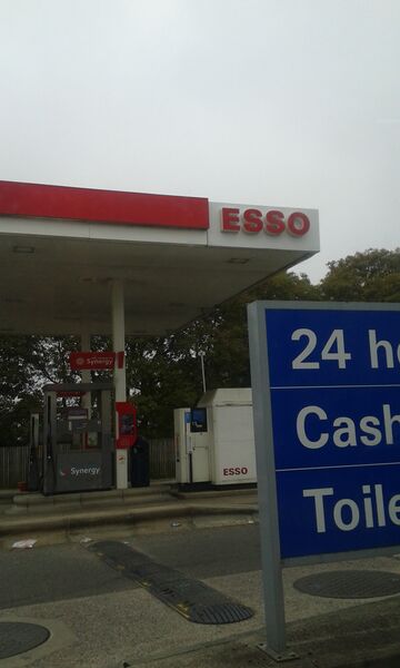 File:Esso Rothwell.jpeg