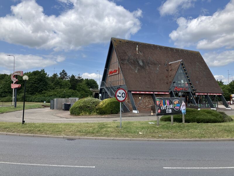 File:Pizza Hut Boongate 2025.jpg