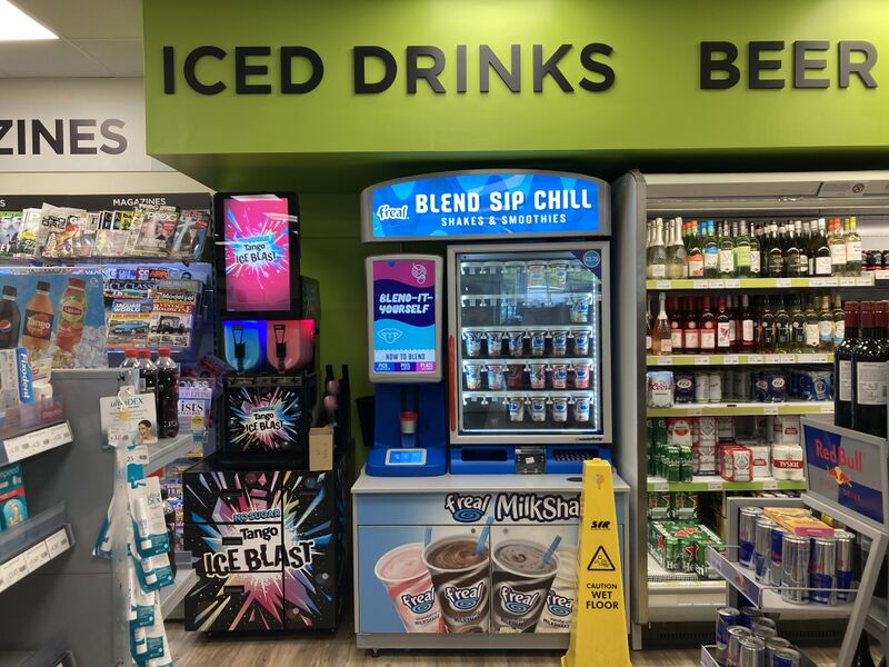 File:Iced Drinks Cherwell Valley 2022.jpg