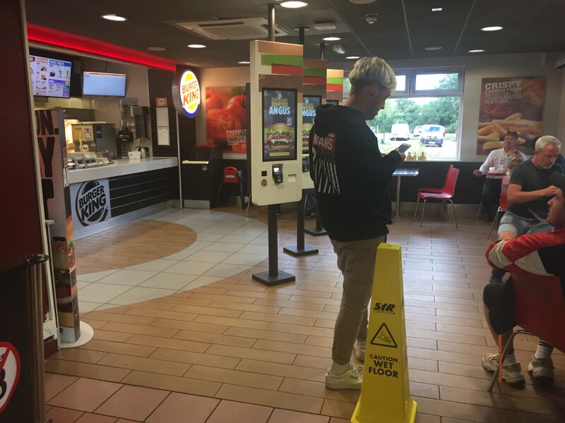 File:Burger King Tiverton 2019.jpg